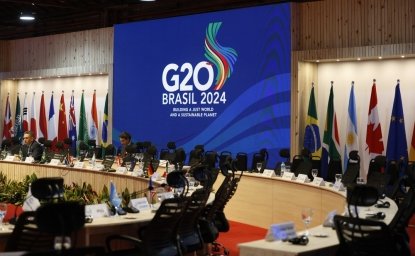 G20 signs in Brazil 2024